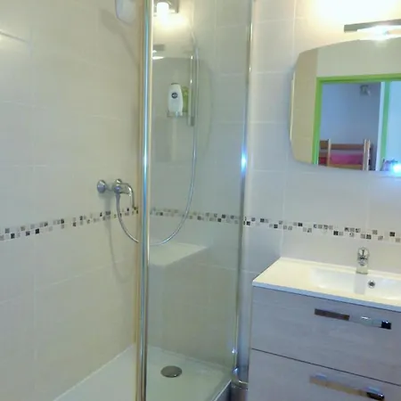 Appartamento Studio Avec Climatisation, Pkg, Piscine, Plage Direct